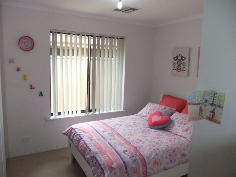 13 Yellow Gum Avenue, Athol Park SA 5012