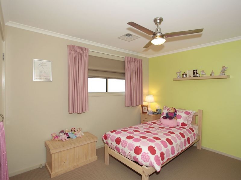 11 Wayne Avenue, Fulham Gardens SA 5024