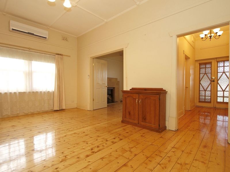 26 West Lakes Boulevard (formerly ClarkTce), Albert Park SA 5014