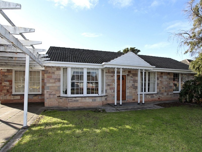 18 Charles Veale Drive, West Beach SA 5024