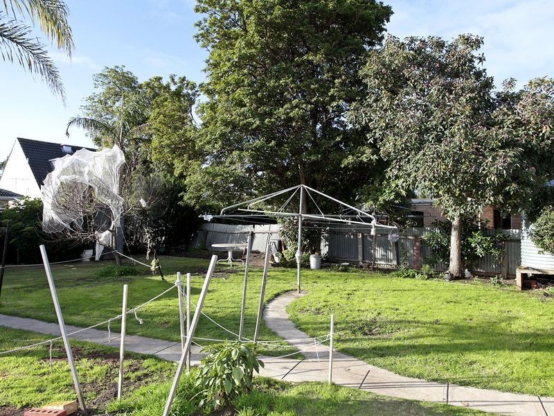 18 Charles Veale Drive, West Beach SA 5024