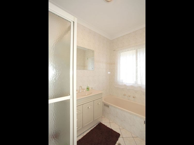 38 Levistone Street, Seaton SA 5023