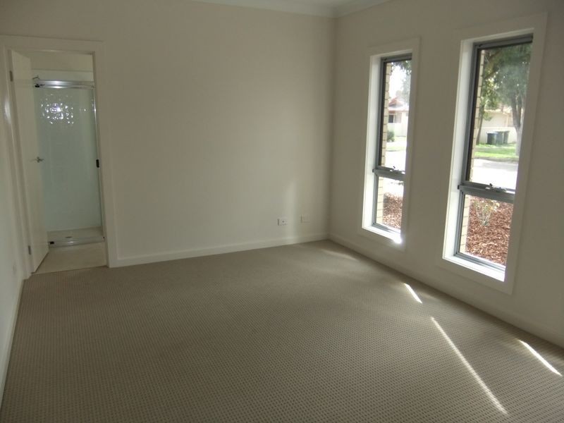 10 Glenton Street, Campbelltown SA 5074