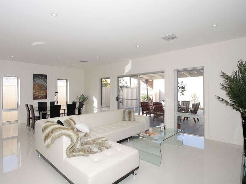 15 Wilford Avenue, Seaton SA 5023