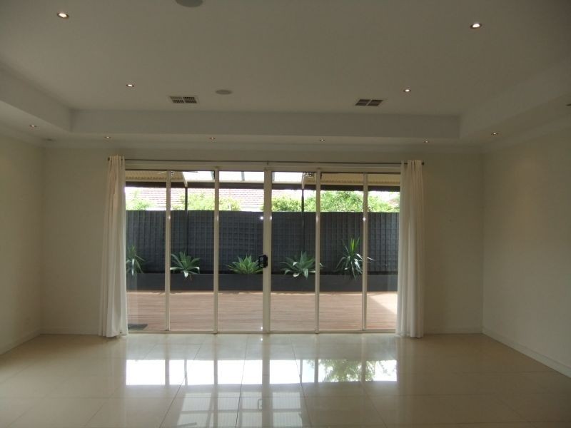 1A Walkom Avenue, Woodville South SA 5011