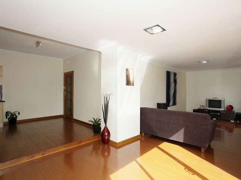 62 Oval Avenue, Woodville South SA 5011