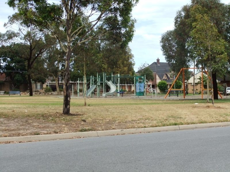 8 Lincoln Avenue, Fulham Gardens SA 5024