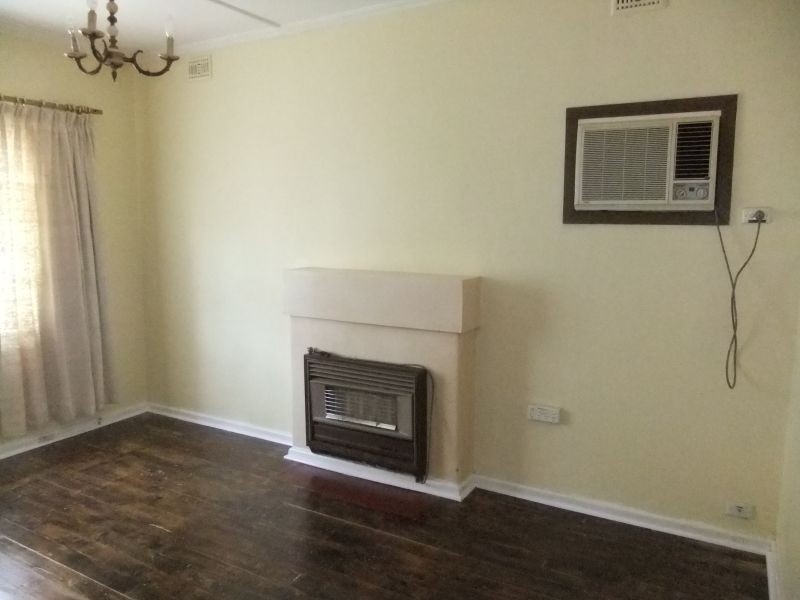 8 Ward Street, Pennington SA 5013