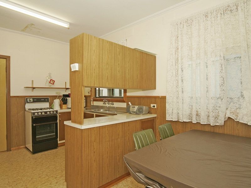 24 Solvay Road, Taperoo SA 5017