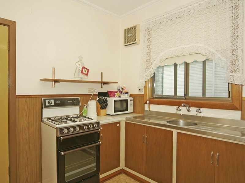 24 Solvay Road, Taperoo SA 5017