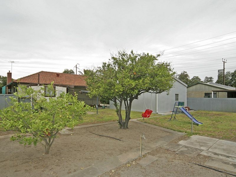 24 Solvay Road, Taperoo SA 5017