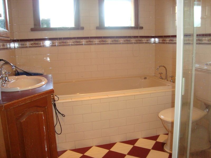 6 Burleigh Avenue, Pennington SA 5013