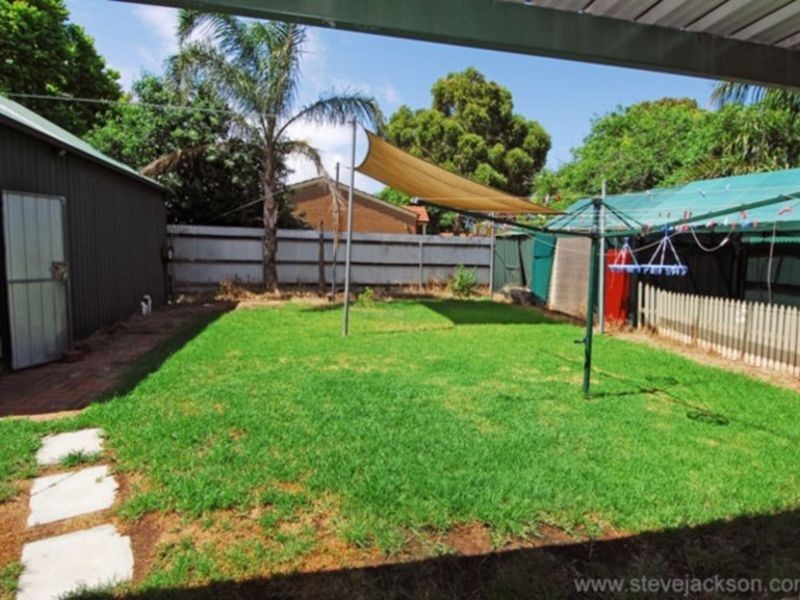 6 Burleigh Avenue, Pennington SA 5013