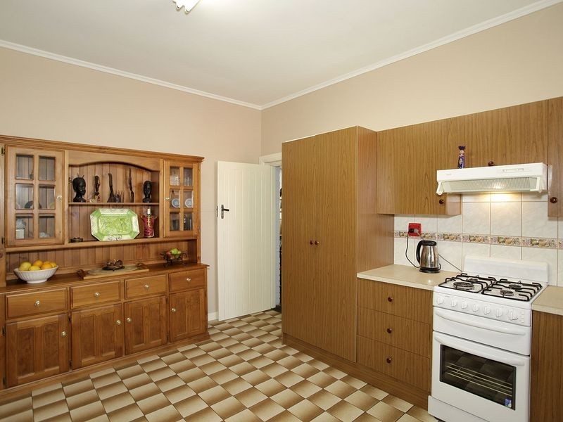 10 Auburn Crescent, Croydon Park SA 5008
