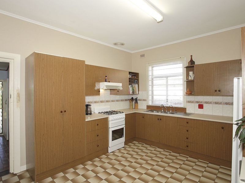 10 Auburn Crescent, Croydon Park SA 5008