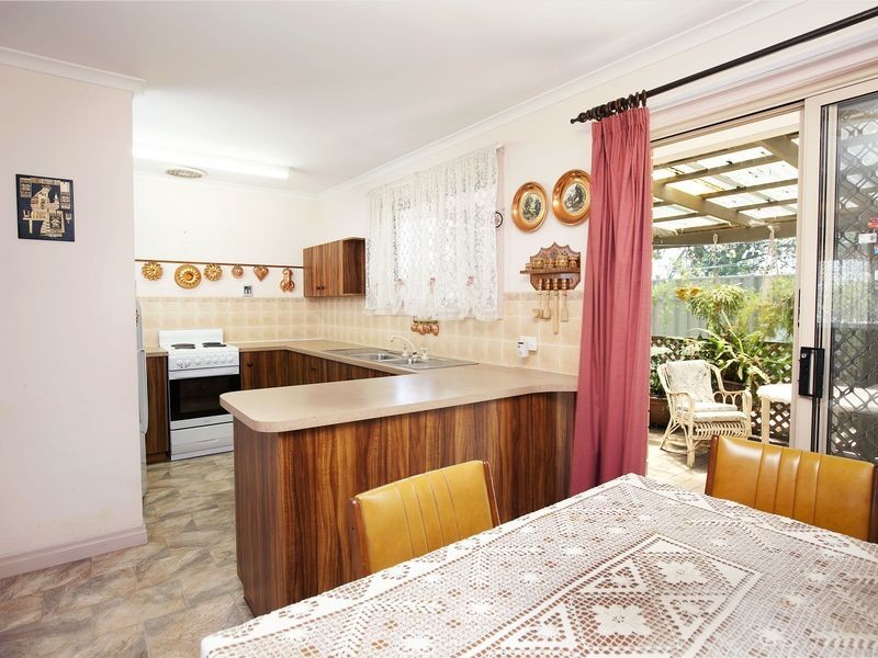 28 Davis Street, Woodville South SA 5011