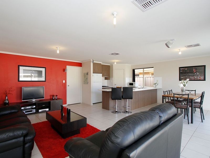 8 Tahlia Court, Parafield Gardens SA 5107