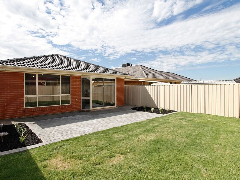 8 Tahlia Court, Parafield Gardens SA 5107