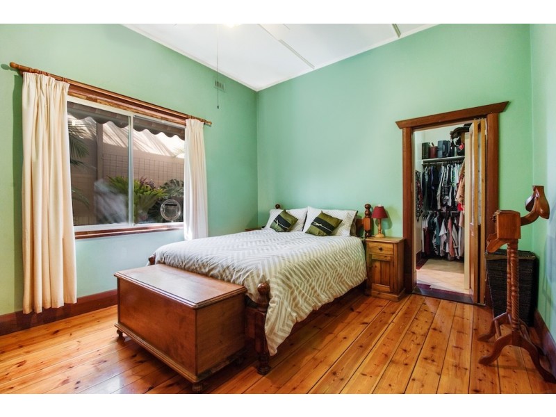 16 Gemmell Street, Beverley SA 5009