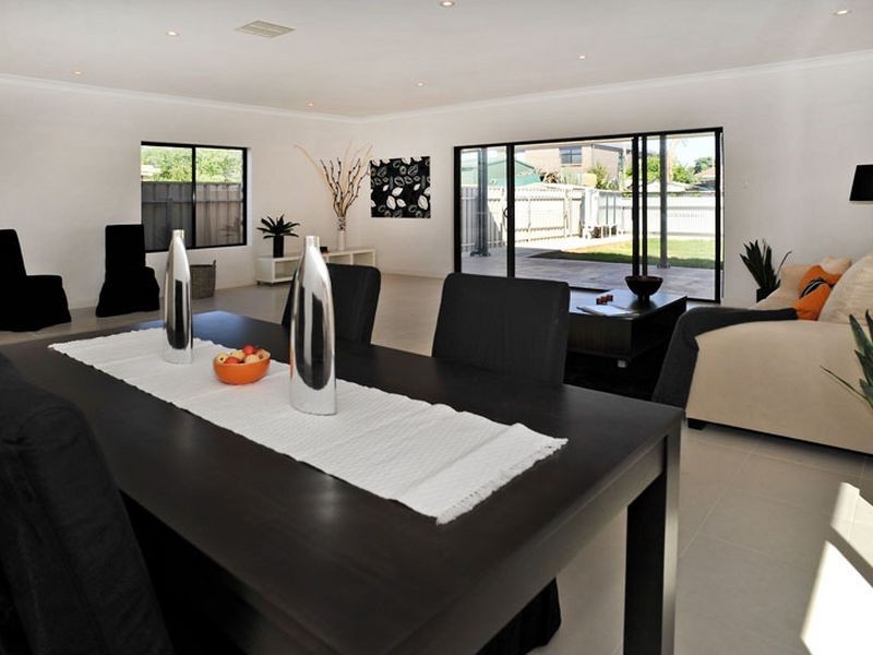 16 Kinross Avenue, Seaton SA 5023