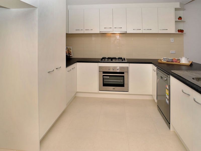 16 Kinross Avenue, Seaton SA 5023