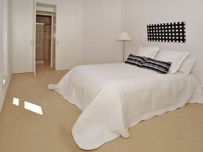 16 Kinross Avenue, Seaton SA 5023