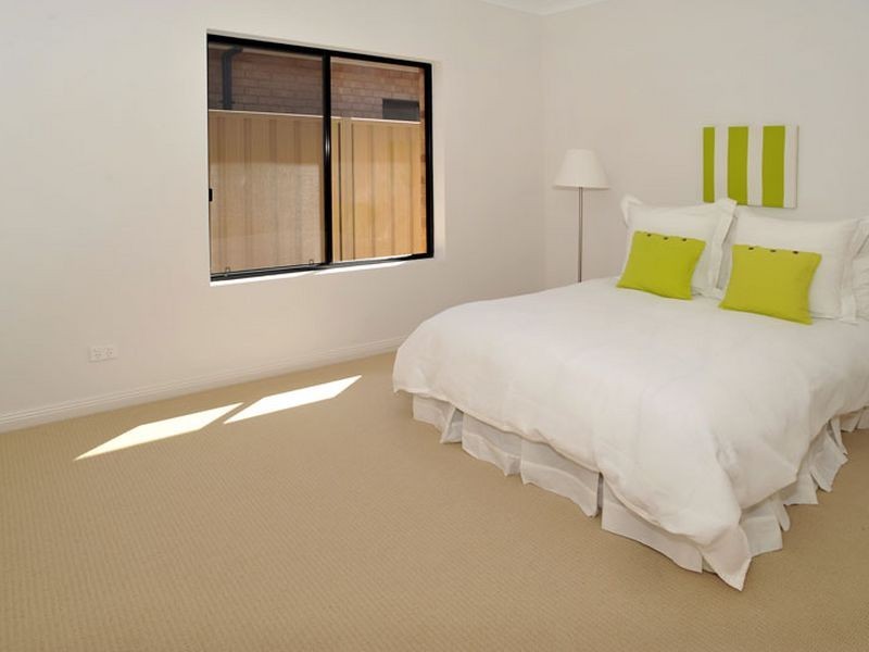 16 Kinross Avenue, Seaton SA 5023