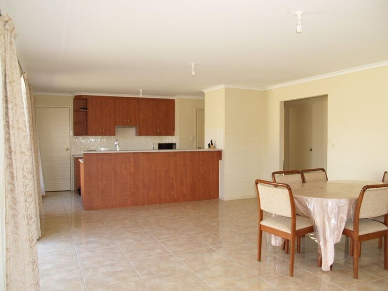 2 Briar Court, Parafield Gardens SA 5107