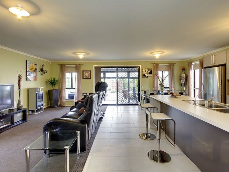 25 Nilpena Avenue, Park Holme SA 5043