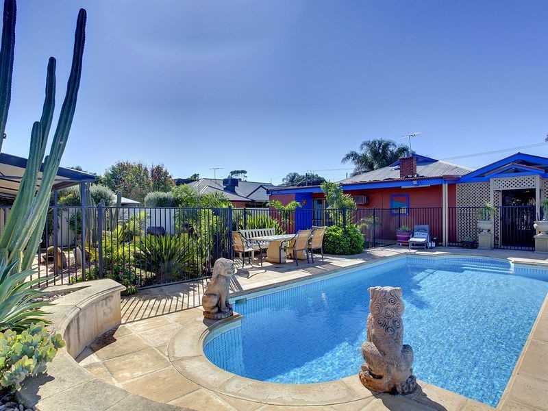 60 Oval Avenue, Woodville South SA 5011