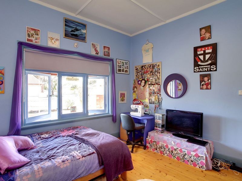 60 Oval Avenue, Woodville South SA 5011