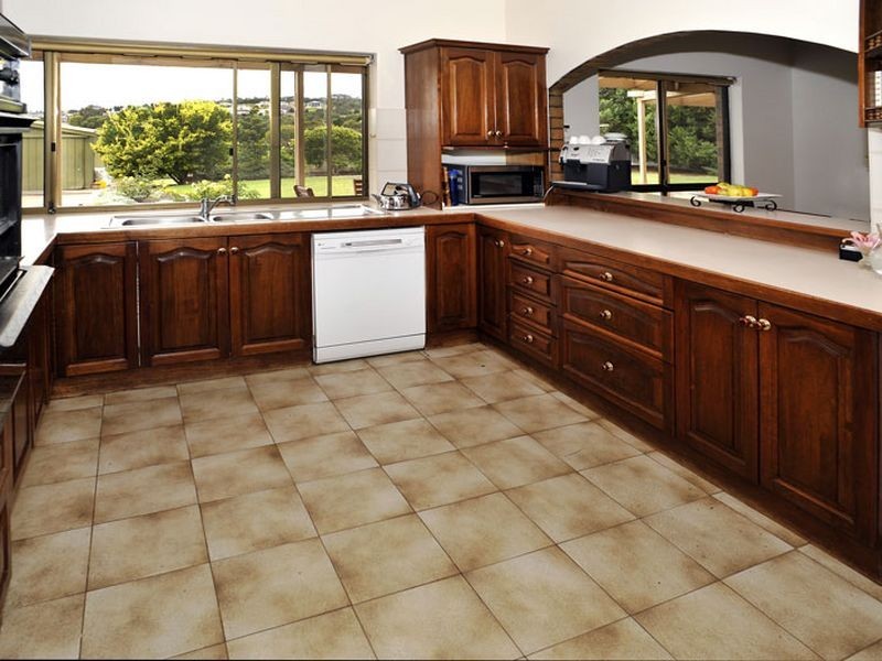 41 Yulinda Terrace, Gulfview Heights SA 5096