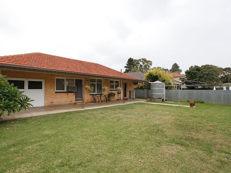 24 Mackirdy Street, Fulham SA 5024