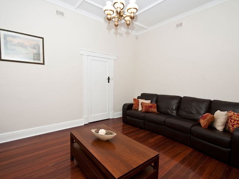 5 The Grove, Woodville SA 5011