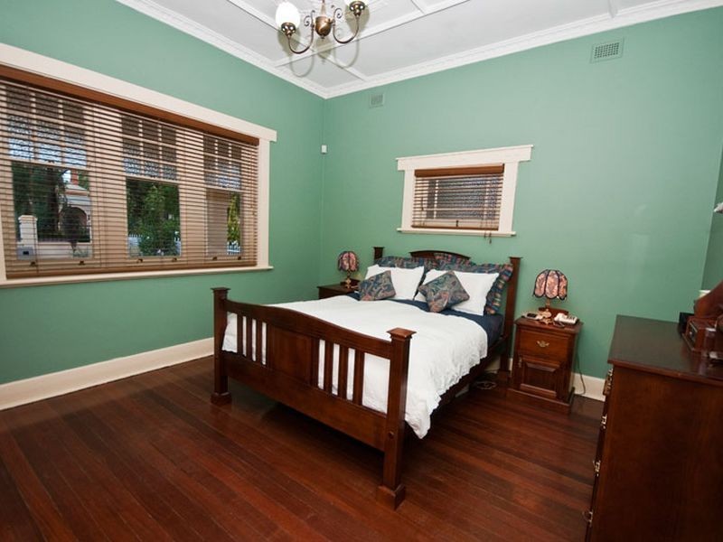 5 The Grove, Woodville SA 5011