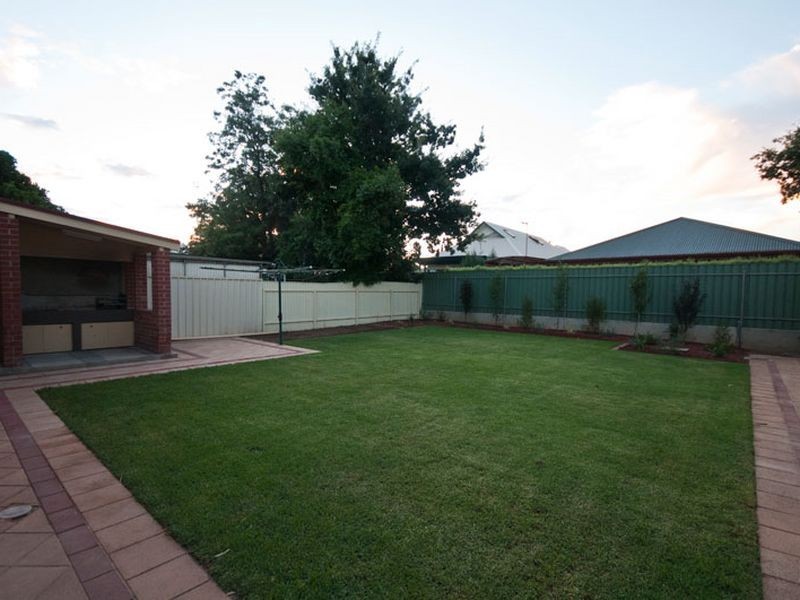 5 The Grove, Woodville SA 5011