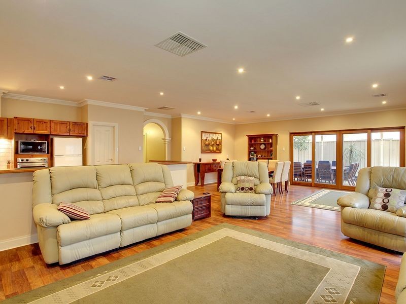 17 Whitney Street, Cheltenham SA 5014