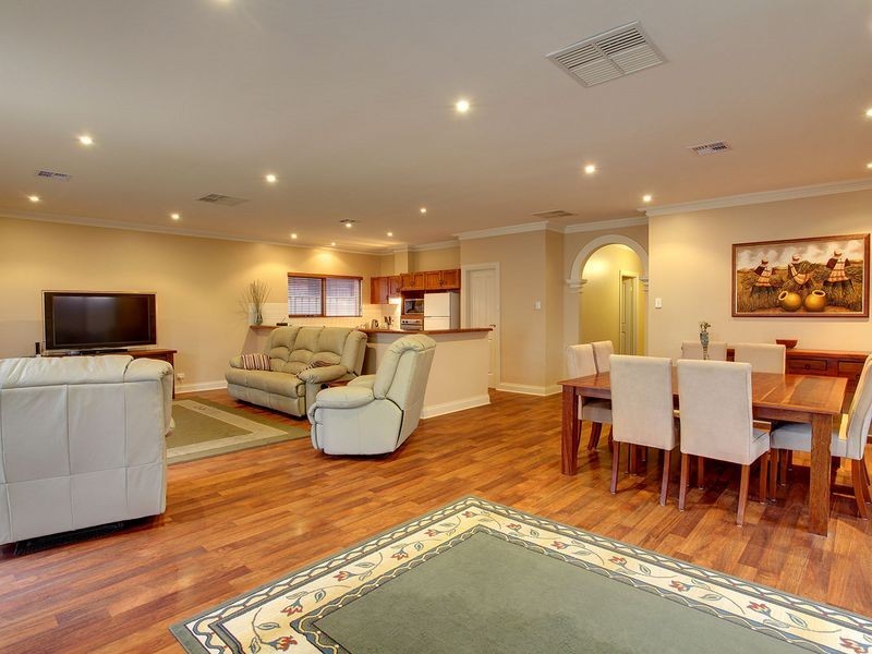 17 Whitney Street, Cheltenham SA 5014