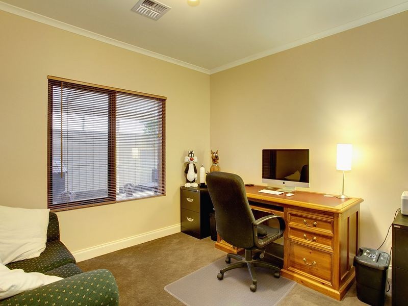 17 Whitney Street, Cheltenham SA 5014