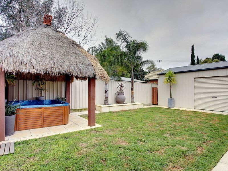 17 Whitney Street, Cheltenham SA 5014