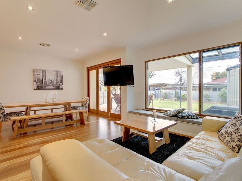 4 Singleton Avenue, Seaton SA 5023