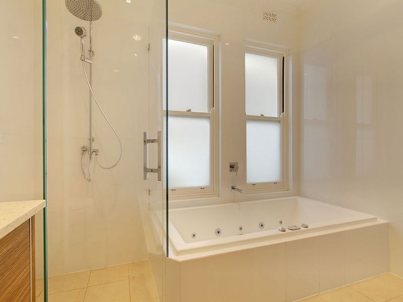 4 Singleton Avenue, Seaton SA 5023