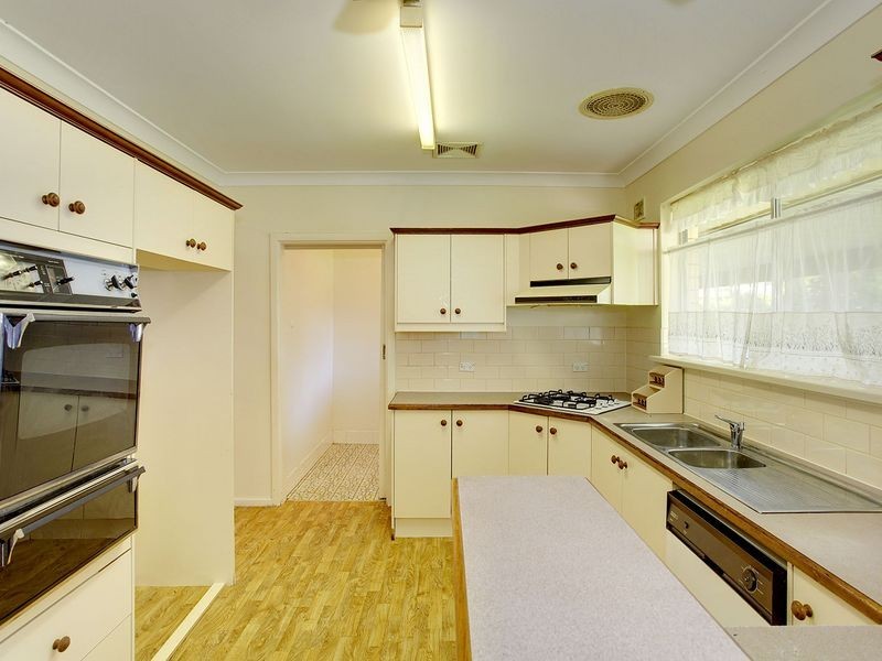 12 Jordan Street, Valley View SA 5093