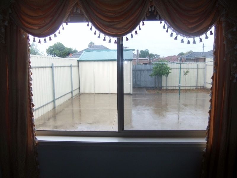 8 Regent Street, Pennington SA 5013