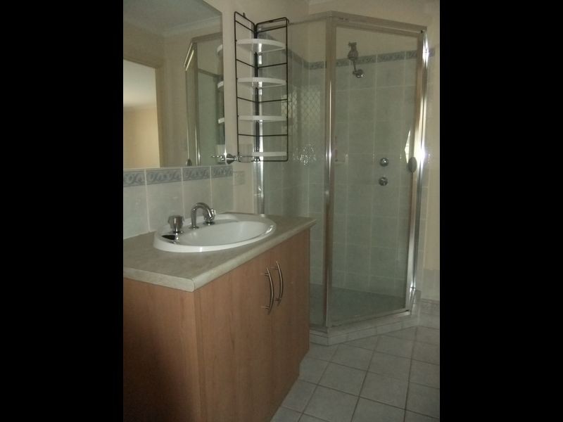 8 Regent Street, Pennington SA 5013