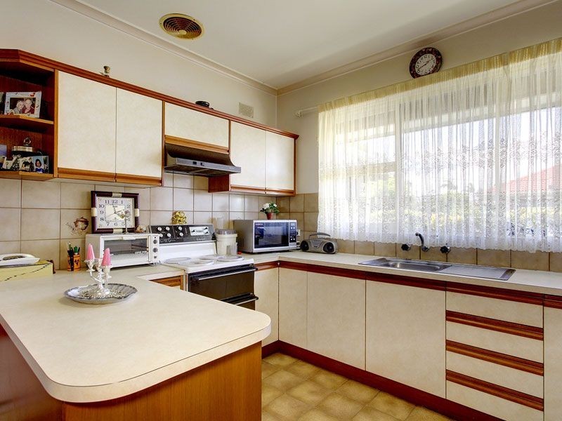 11 Louise Avenue, Fulham SA 5024