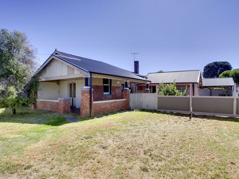2 Eastbourne Terrace, Pennington SA 5013