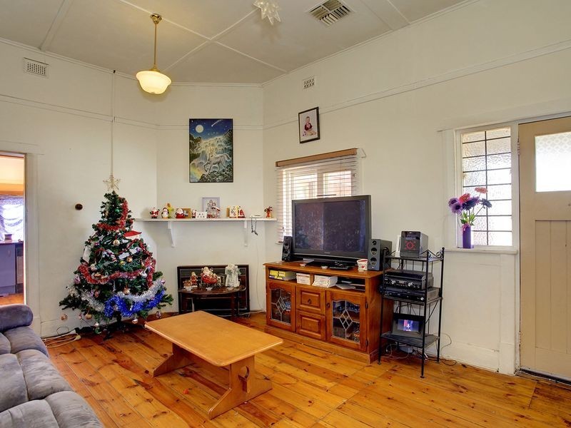 2 Eastbourne Terrace, Pennington SA 5013