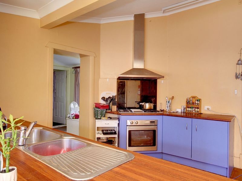 2 Eastbourne Terrace, Pennington SA 5013