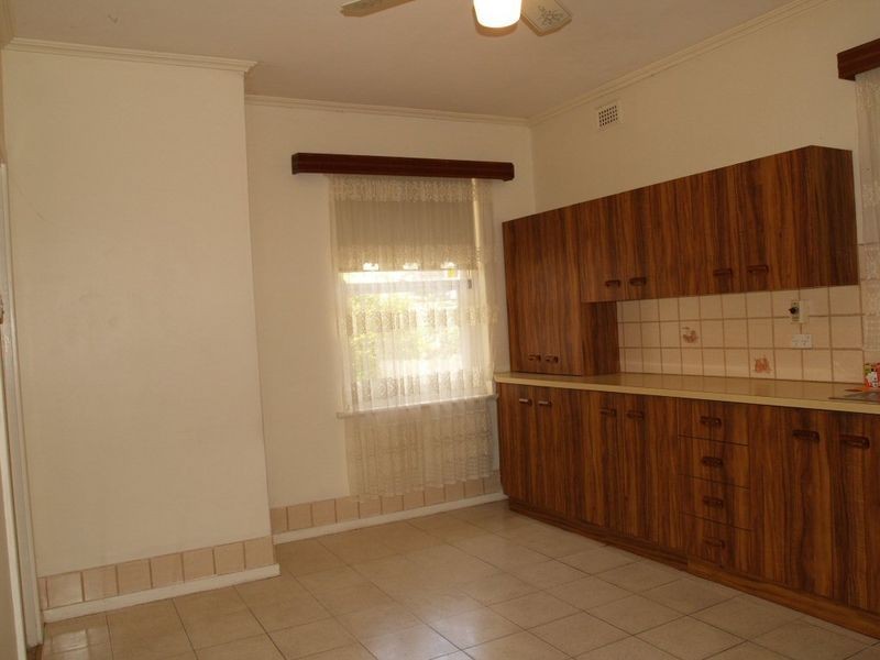 8 Drummond Avenue, Findon SA 5023